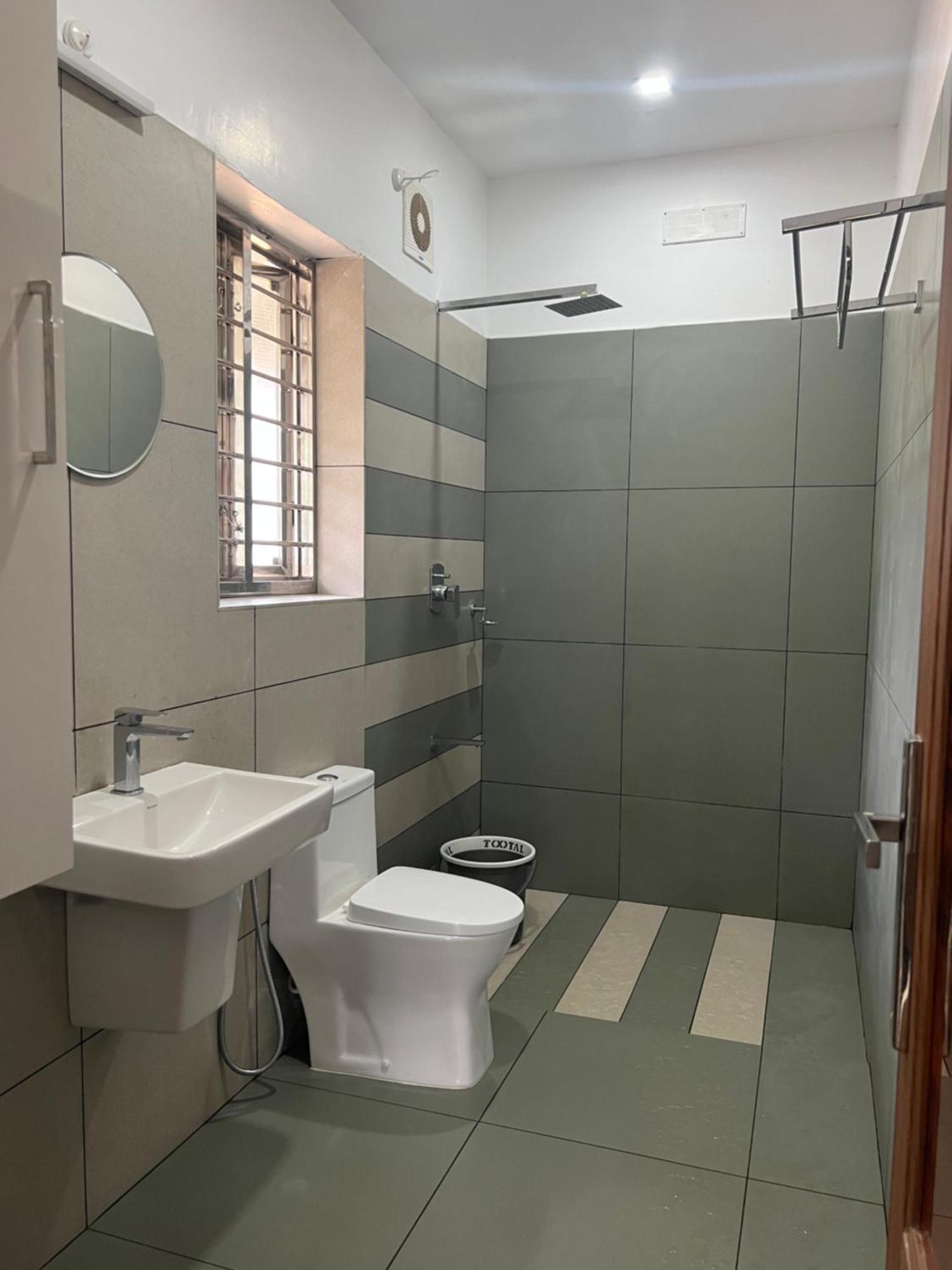 Honey Rock Hotel Kanthalloor Ngoại thất bức ảnh